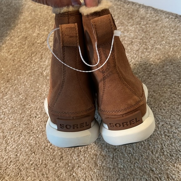Sorel Explorer Next Joan Cozy Boots tan fawn lace up brown size 6 shoe - Picture 4 of 7